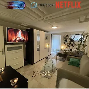 Comfy Bed Fast Wifi 3 Min To Rhein Apartment